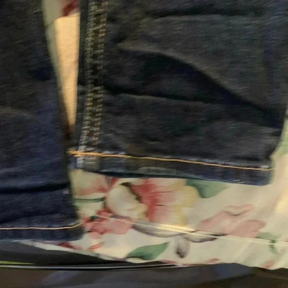 Rag and Bone Women’s Jeans Size 26 Destressed - Picture 4 of 9